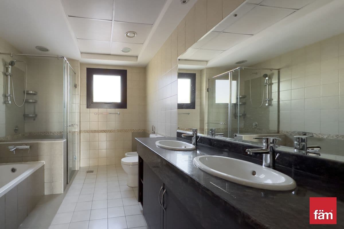 4 bedroom townhouse in Naseem, photograph 15 of 20