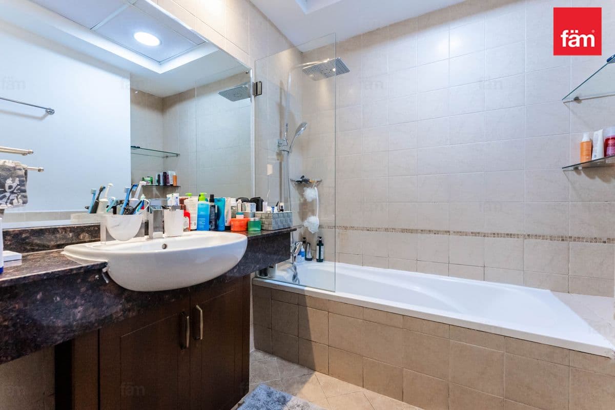 4 bedroom townhouse in Naseem, photograph 18 of 20