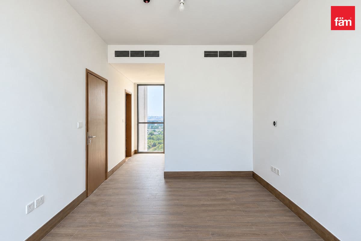 4 bedroom townhouse in Opal Gardens, photograph 12 of 20