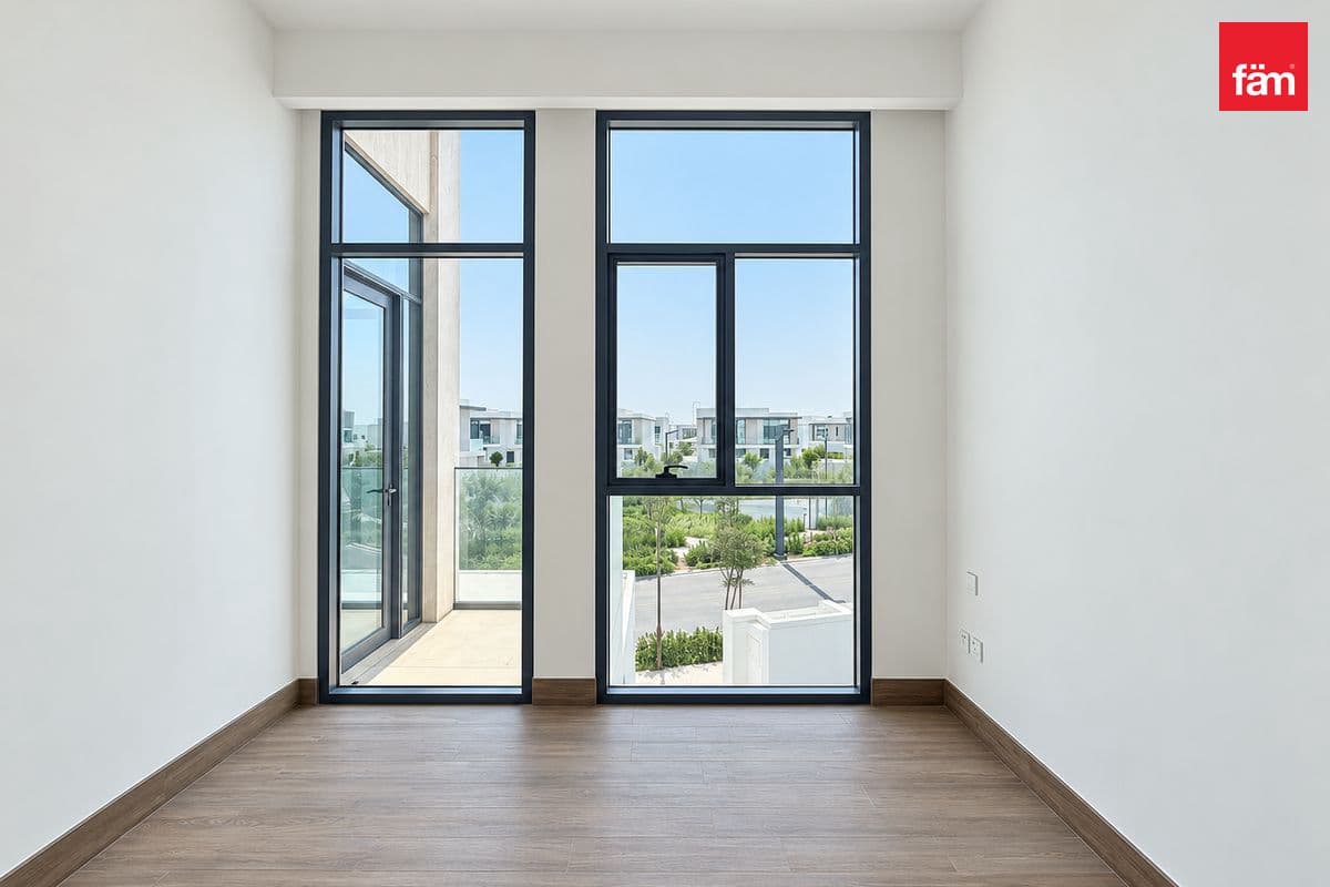 4 bedroom townhouse in Opal Gardens, photograph 14 of 20