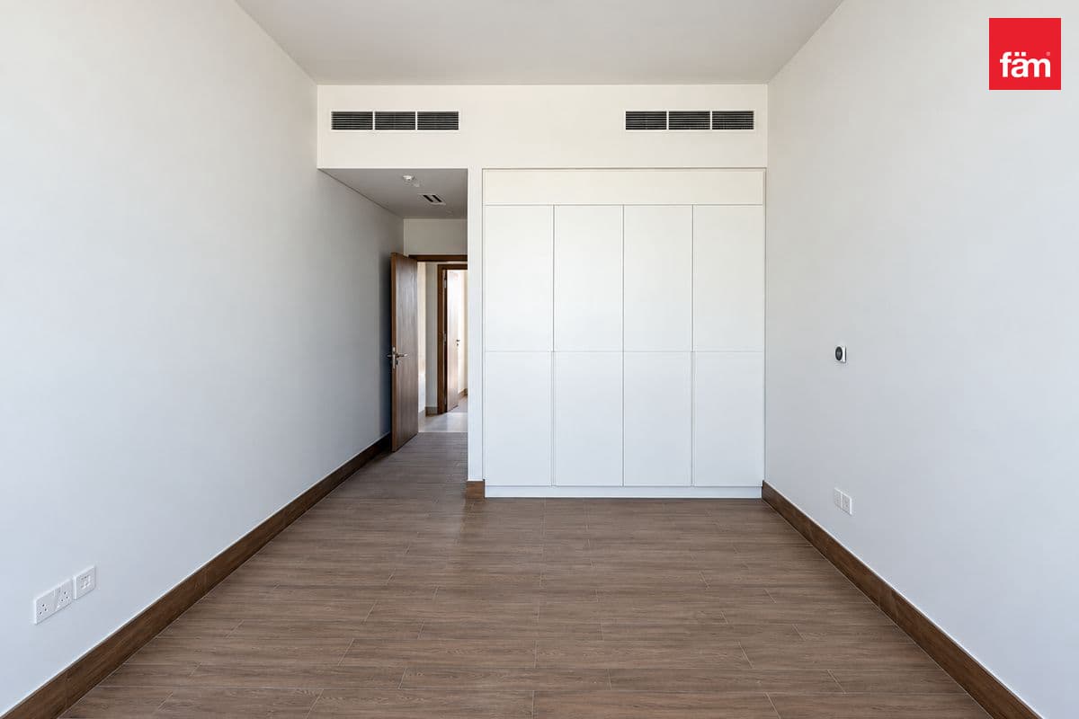 4 bedroom townhouse in Opal Gardens, photograph 13 of 20