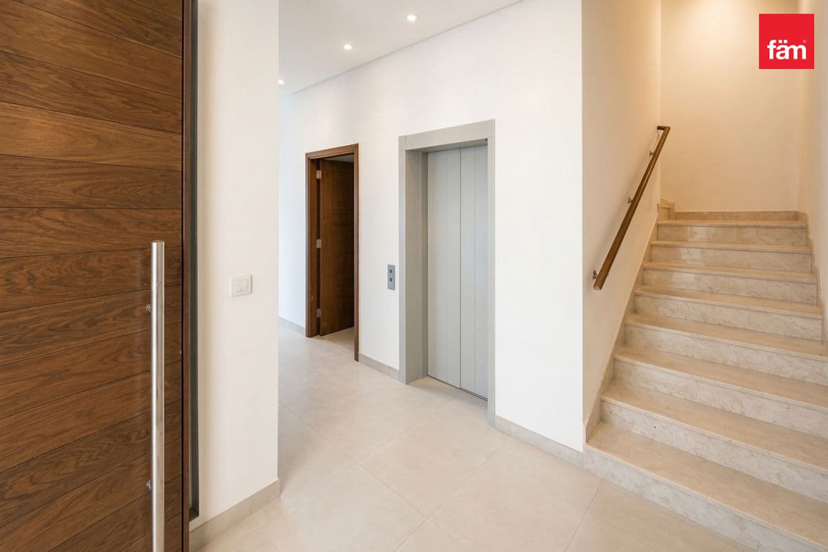 4 bedroom townhouse in Opal Gardens, photograph 6 of 20