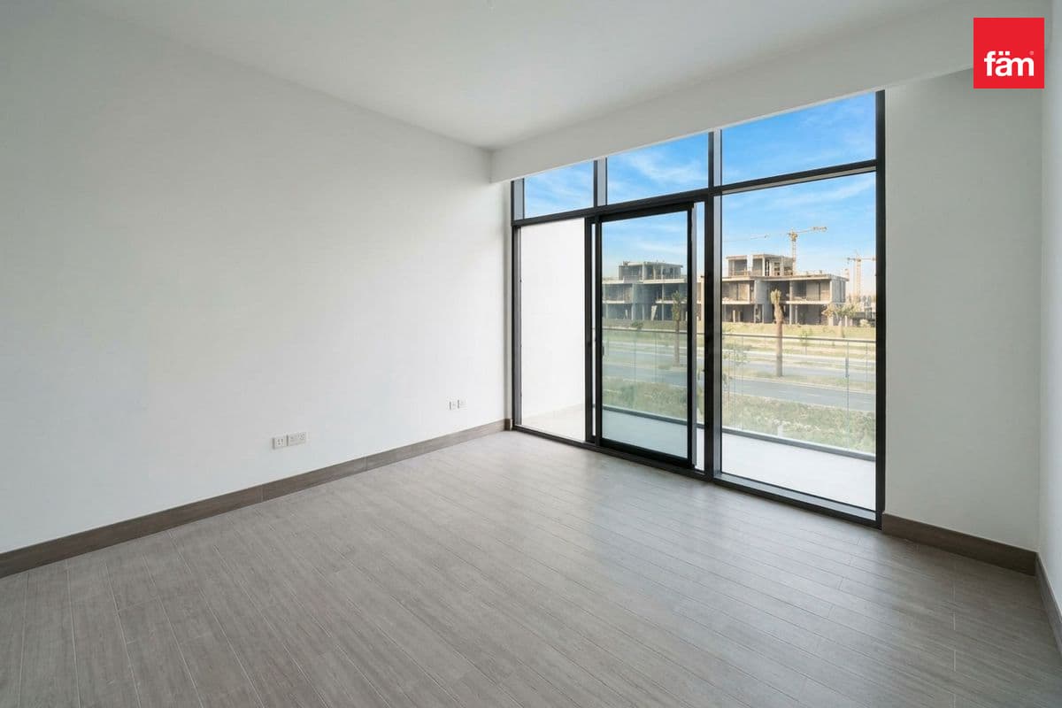 4 bedroom townhouse in Opal Gardens, photograph 11 of 20