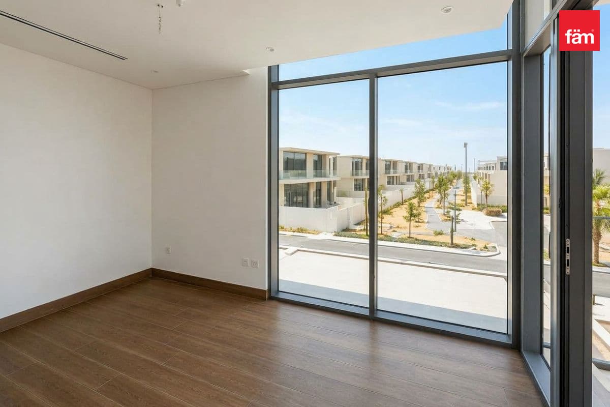 4 bedroom townhouse in Opal Gardens, photograph 13 of 20