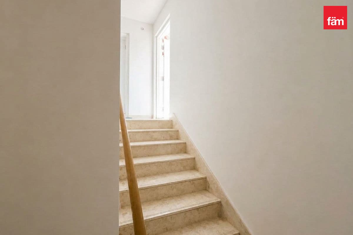 4 bedroom townhouse in Opal Gardens, photograph 7 of 20