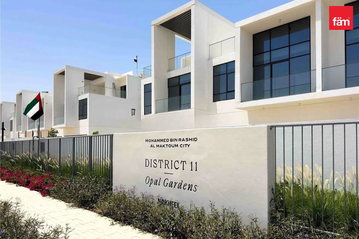 4 bedroom townhouse in Opal Gardens, photograph 11 of 20