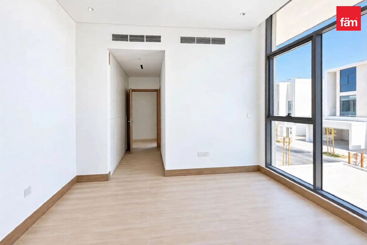 4 bedroom townhouse in Opal Gardens, photograph 14 of 20