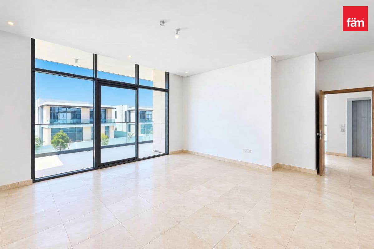 4 bedroom townhouse in Opal Gardens, photograph 17 of 20