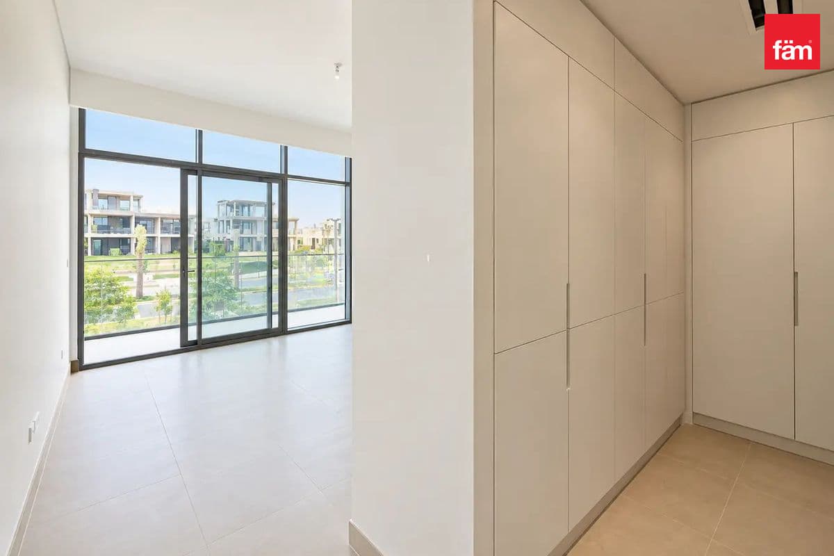 4 bedroom townhouse in Opal Gardens, photograph 11 of 20
