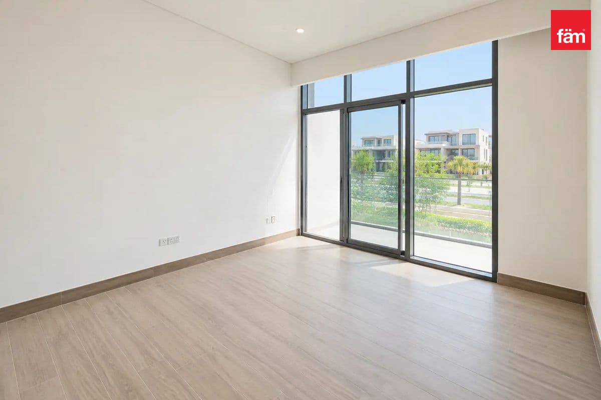 4 bedroom townhouse in Opal Gardens, photograph 10 of 20