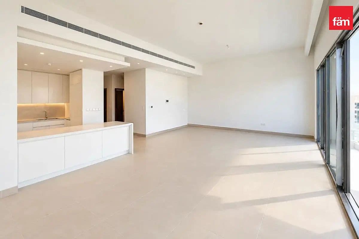 4 bedroom townhouse in Opal Gardens, photograph 2 of 15