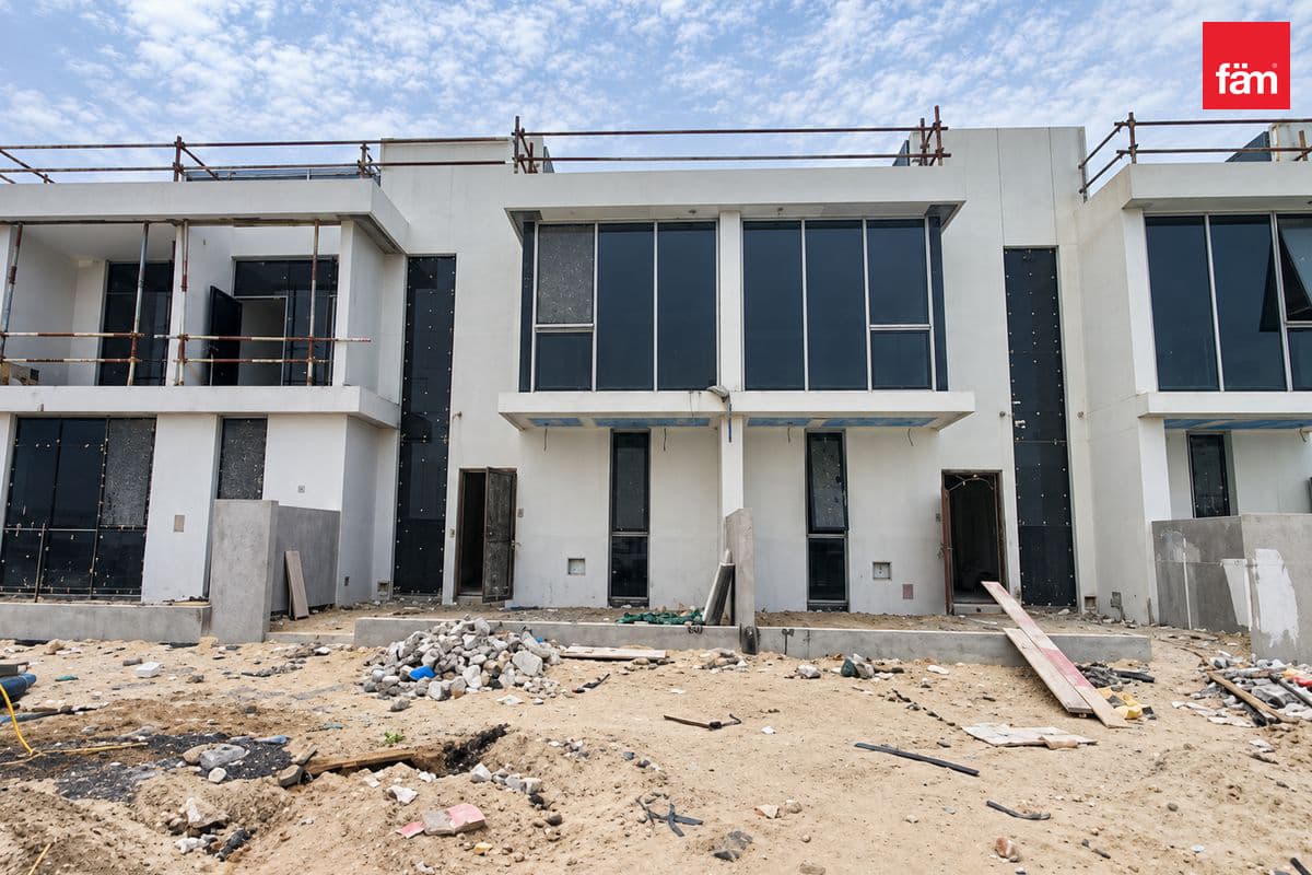 4 bedroom townhouse in Shamsa Townhouses, photograph 3 of 20