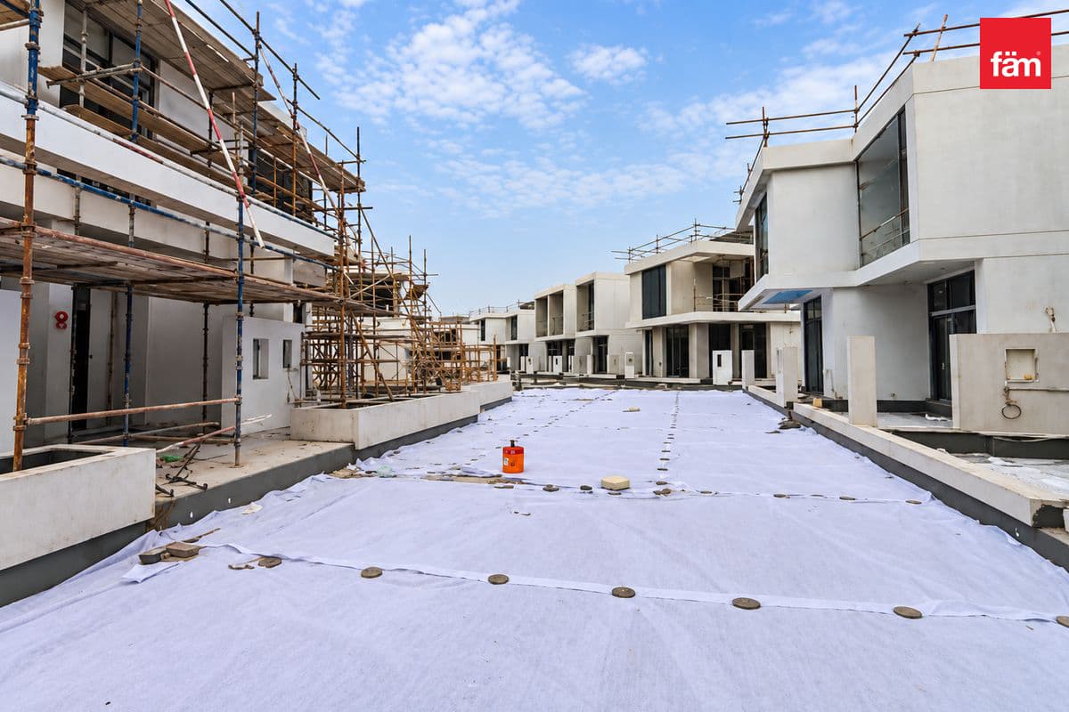 4 bedroom townhouse in Shamsa Townhouses, photograph 6 of 20