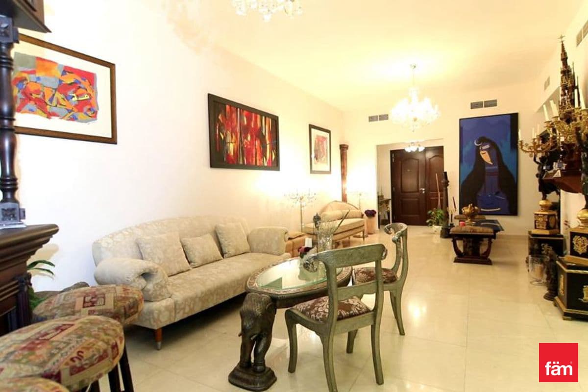4 bedroom townhouse in The Polo Townhouses, photograph 6 of 19