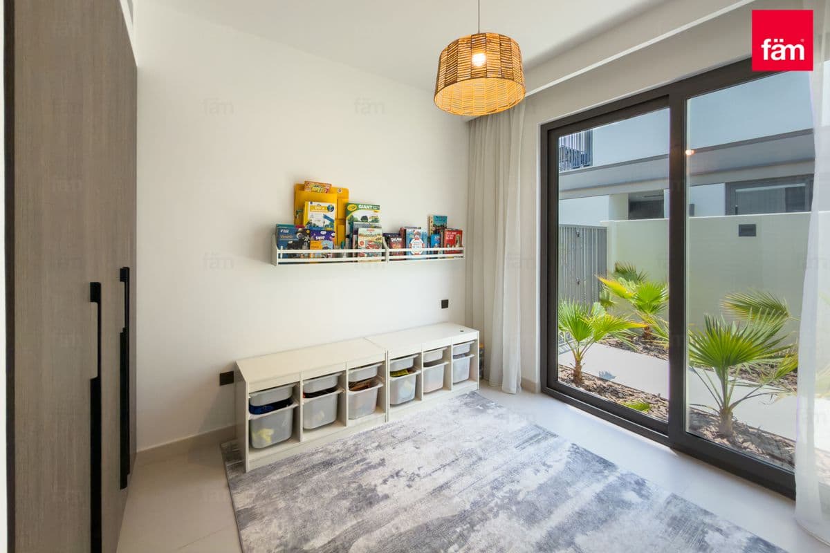 4 bedroom townhouse in Aura Gardens, photograph 14 of 20