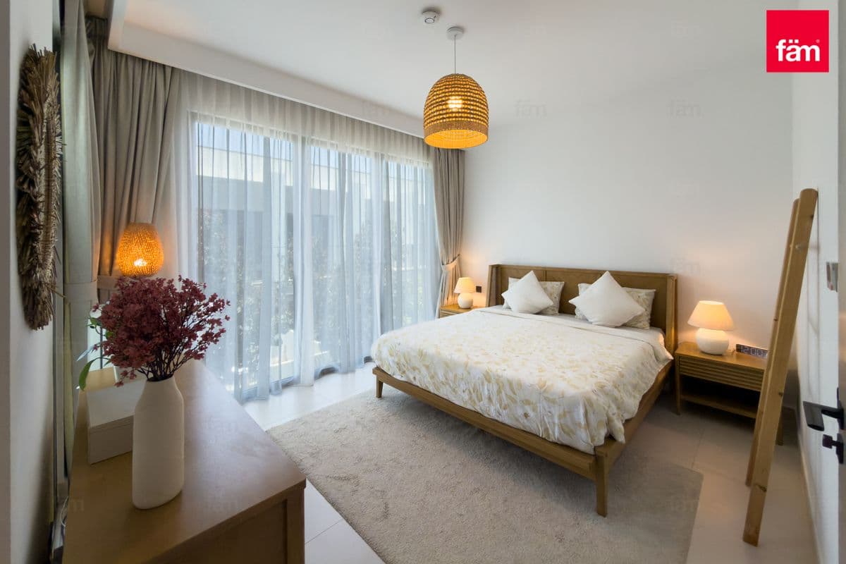 4 bedroom townhouse in Aura Gardens, photograph 3 of 20