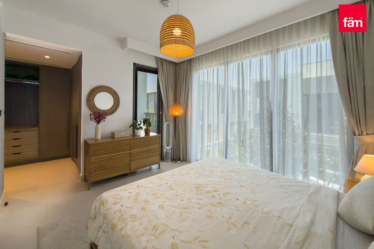 4 bedroom townhouse in Aura Gardens, photograph 5 of 20