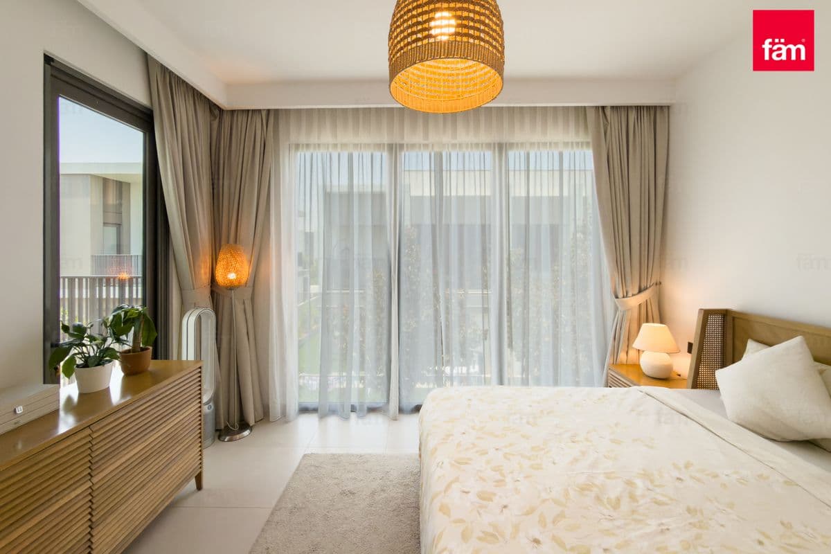 4 bedroom townhouse in Aura Gardens, photograph 4 of 20