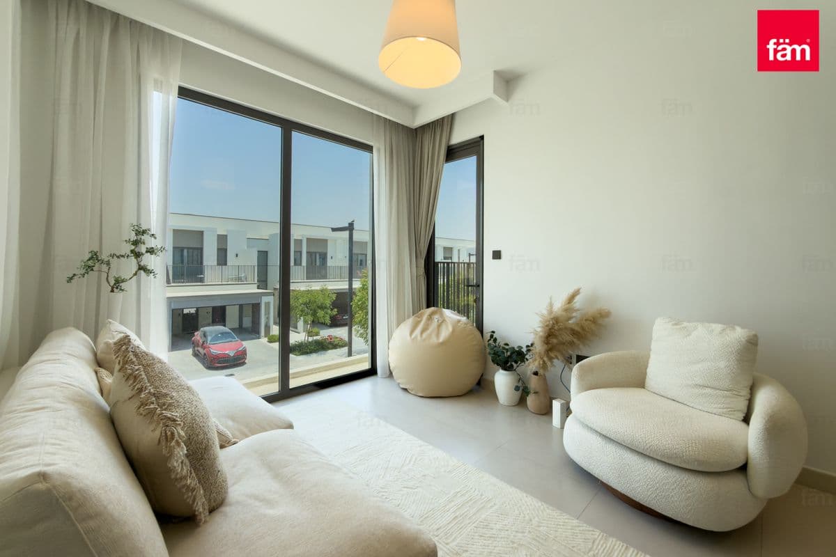 4 bedroom townhouse in Aura Gardens, photograph 8 of 20