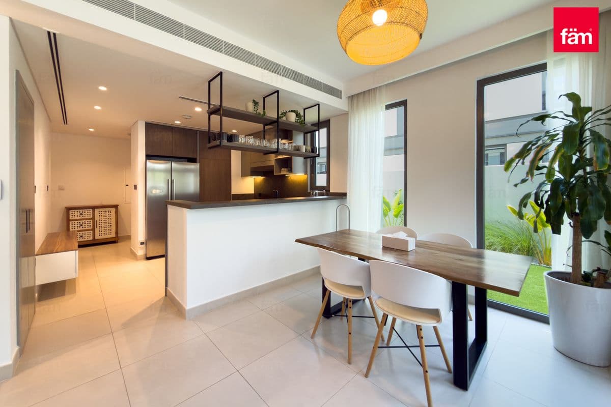 4 bedroom townhouse in Aura Gardens, photograph 10 of 20