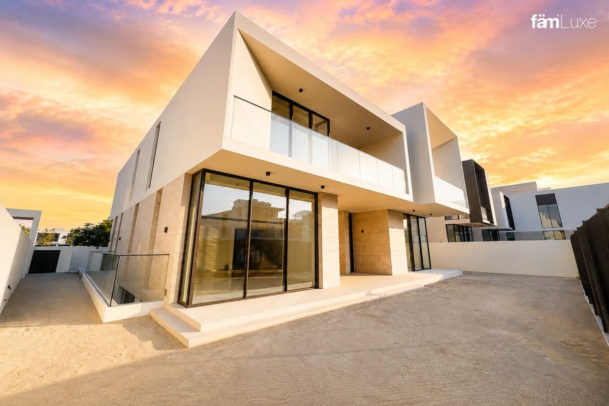 5 bedroom villa in Address Hillcrest, photograph 13 of 20