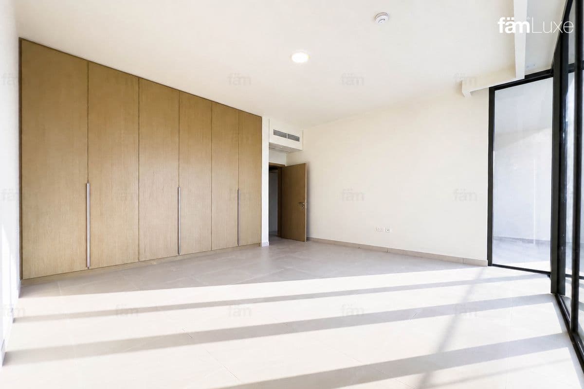 5 bedroom villa in Address Hillcrest, photograph 10 of 20