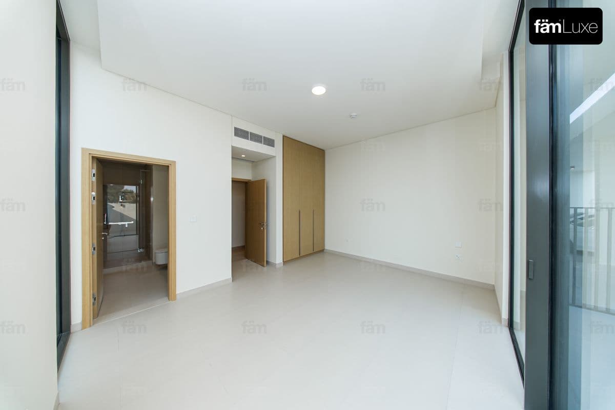 5 bedroom villa in Address Hillcrest, photograph 13 of 20