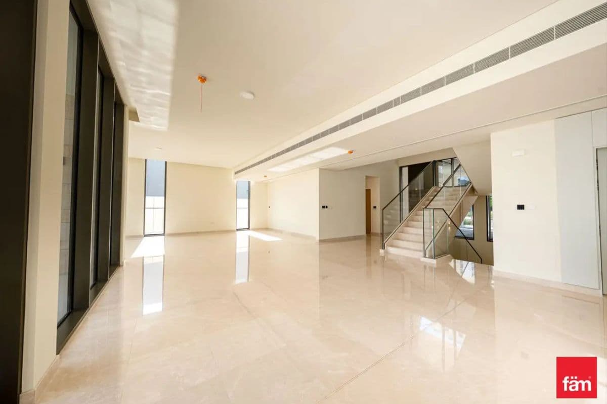 5 bedroom villa in Address Hillcrest, photograph 14 of 20