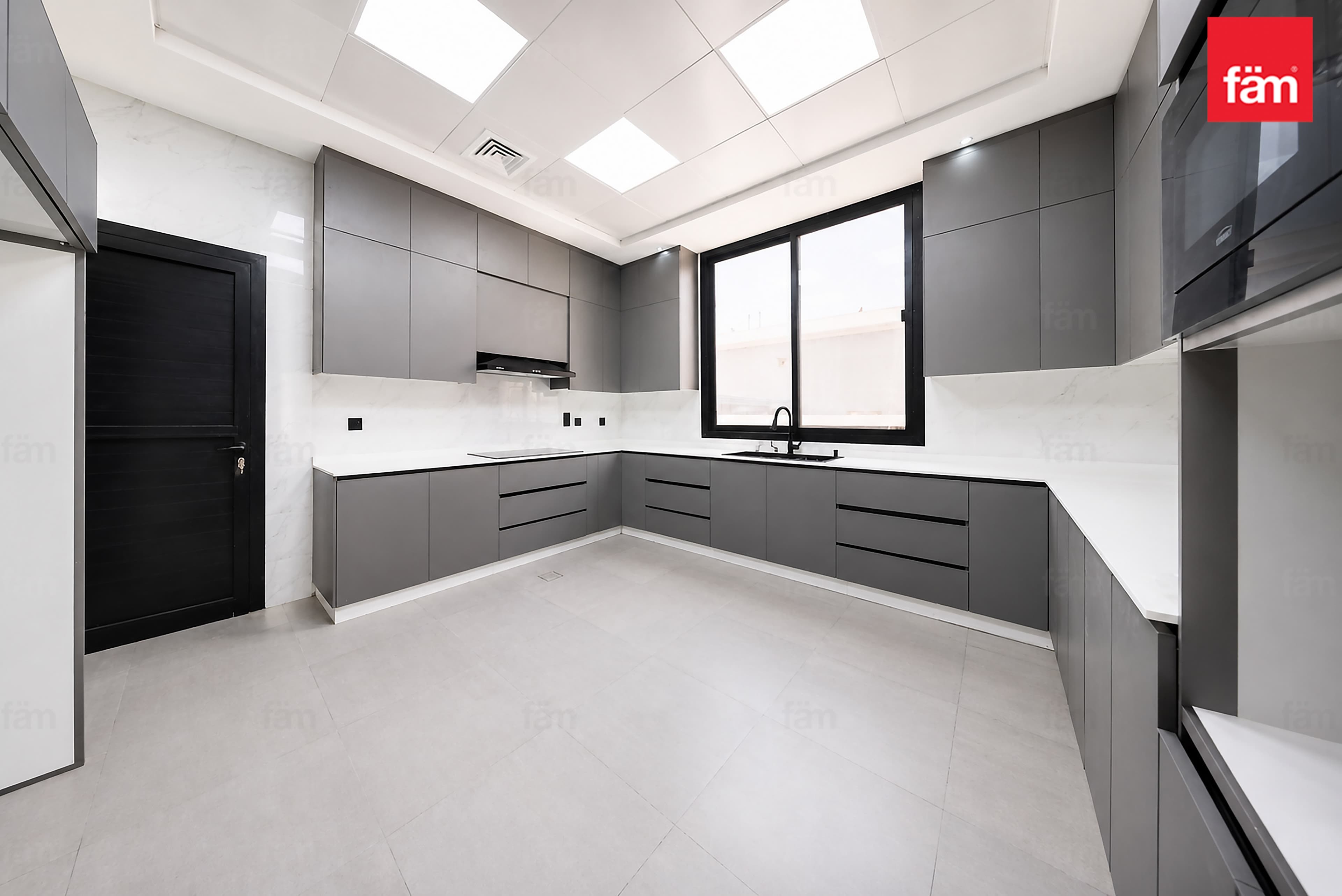4 bedroom villa in Al Barsha 2 Villas, photograph 8 of 20