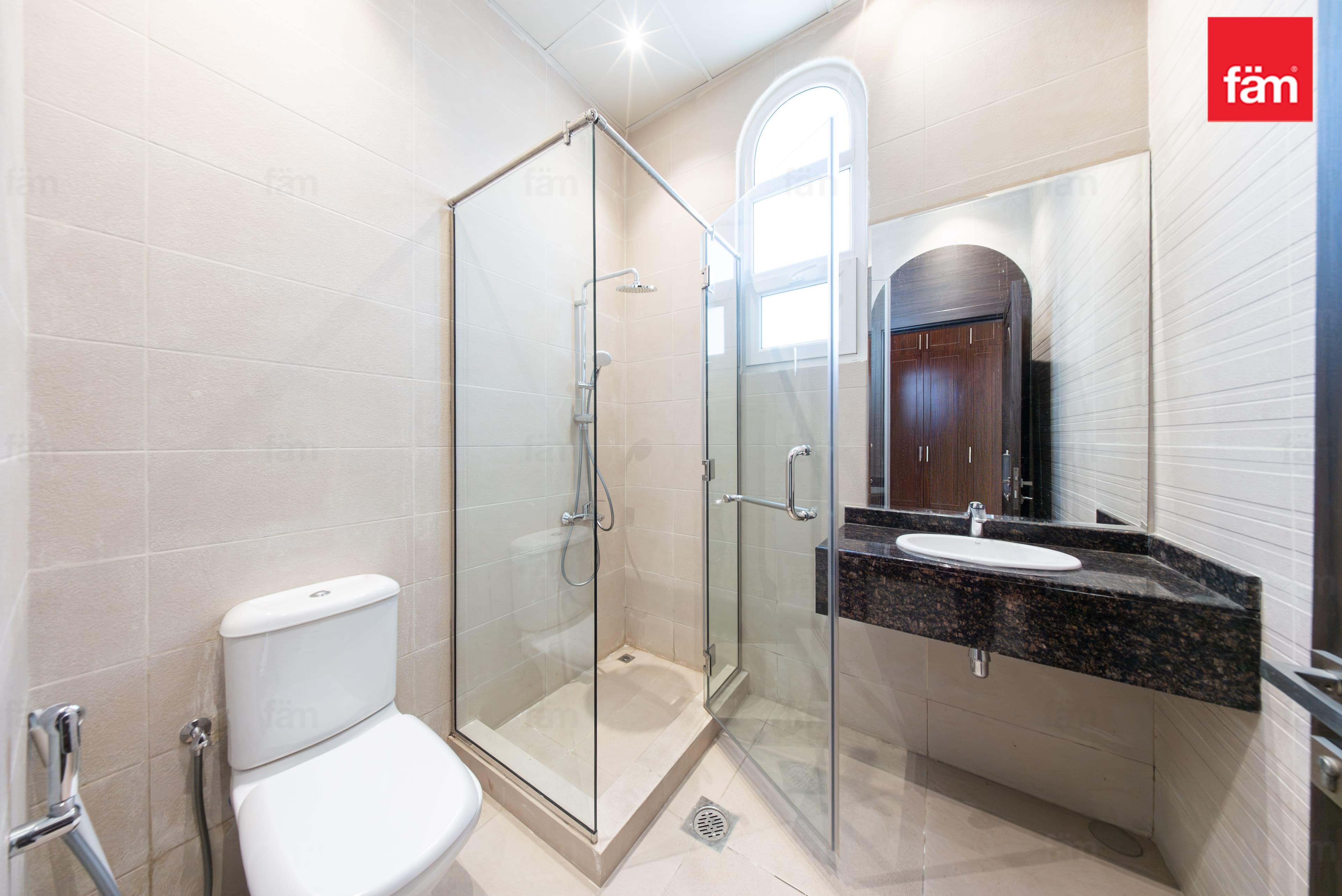 5 bedroom villa in Al Barsha 2 Villas, photograph 13 of 20
