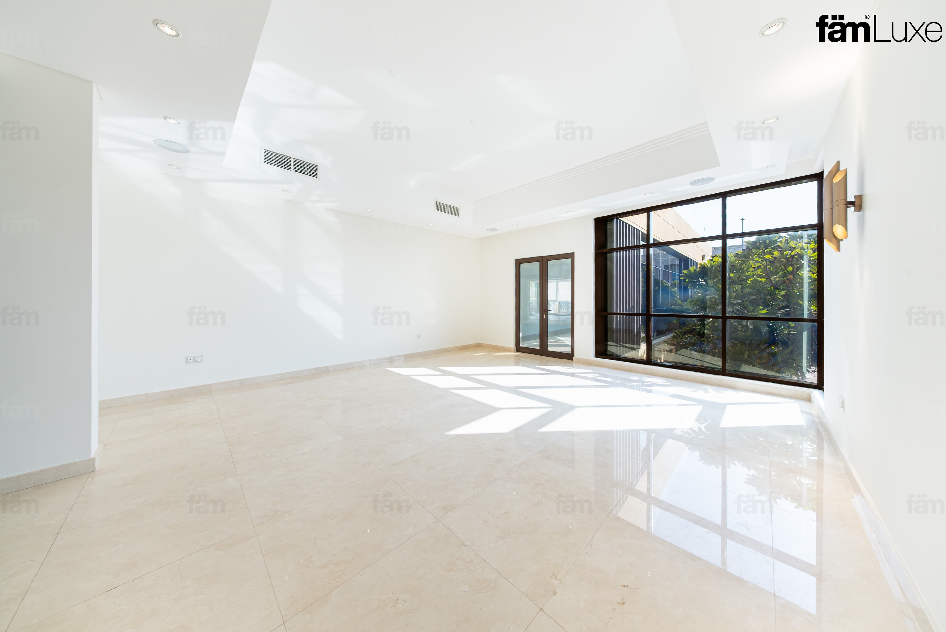 5 bedroom villa in Al Barsha 2 Villas, photograph 15 of 20