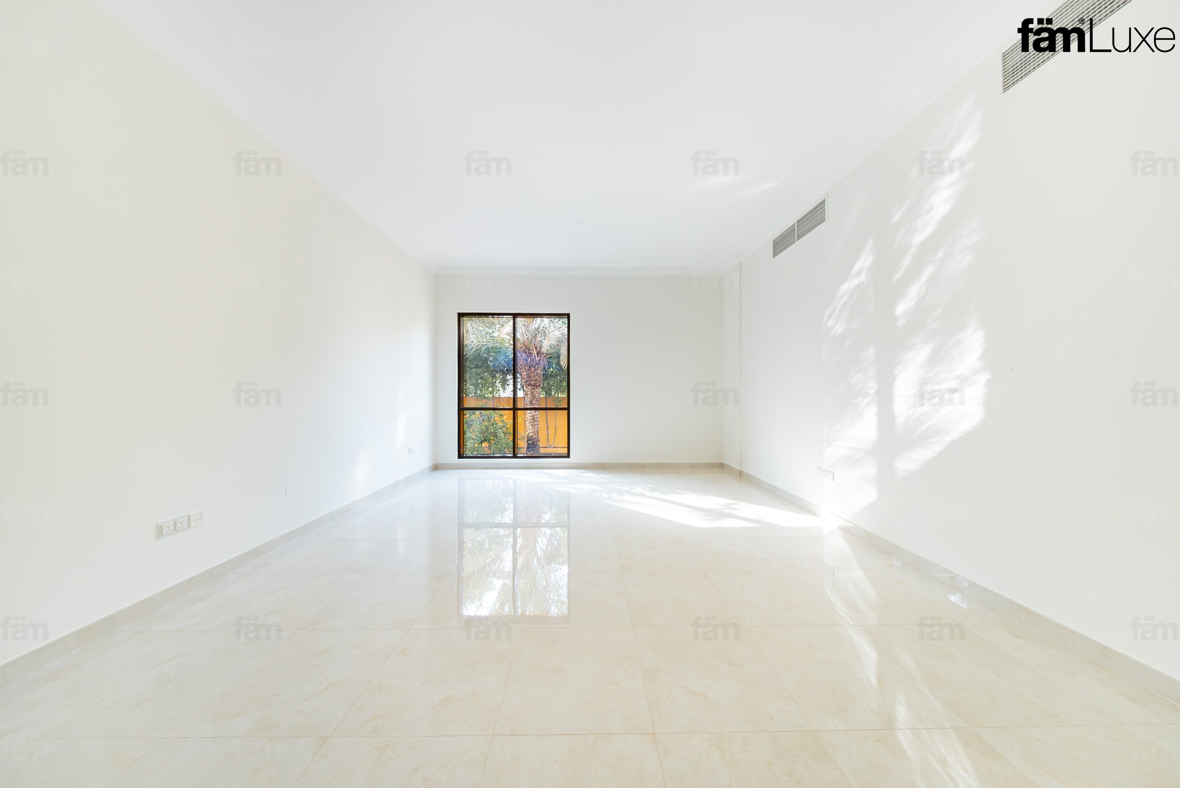 5 bedroom villa in Al Barsha 2 Villas, photograph 13 of 20