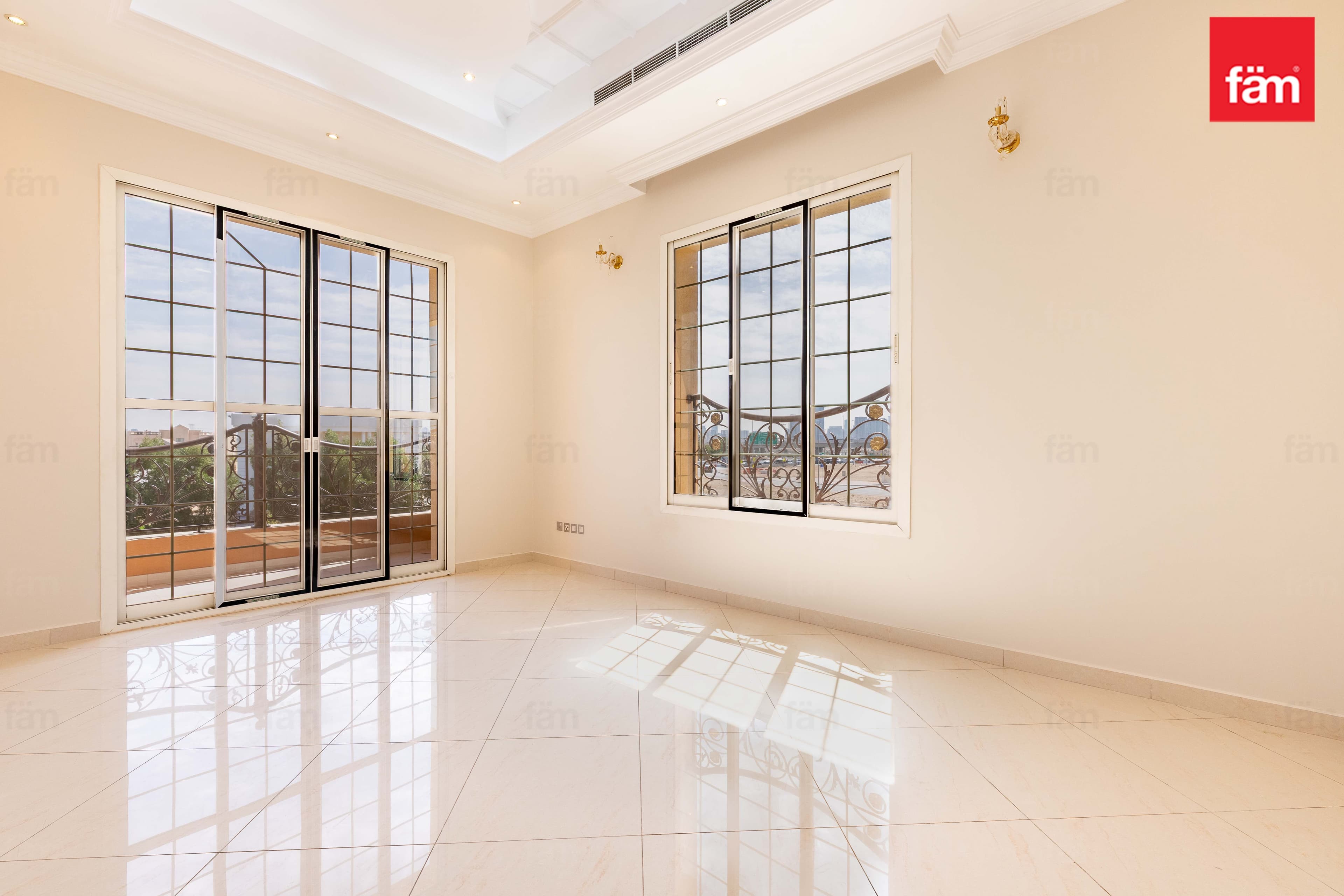 5 bedroom villa in Al Barsha 3 Villas, photograph 12 of 19