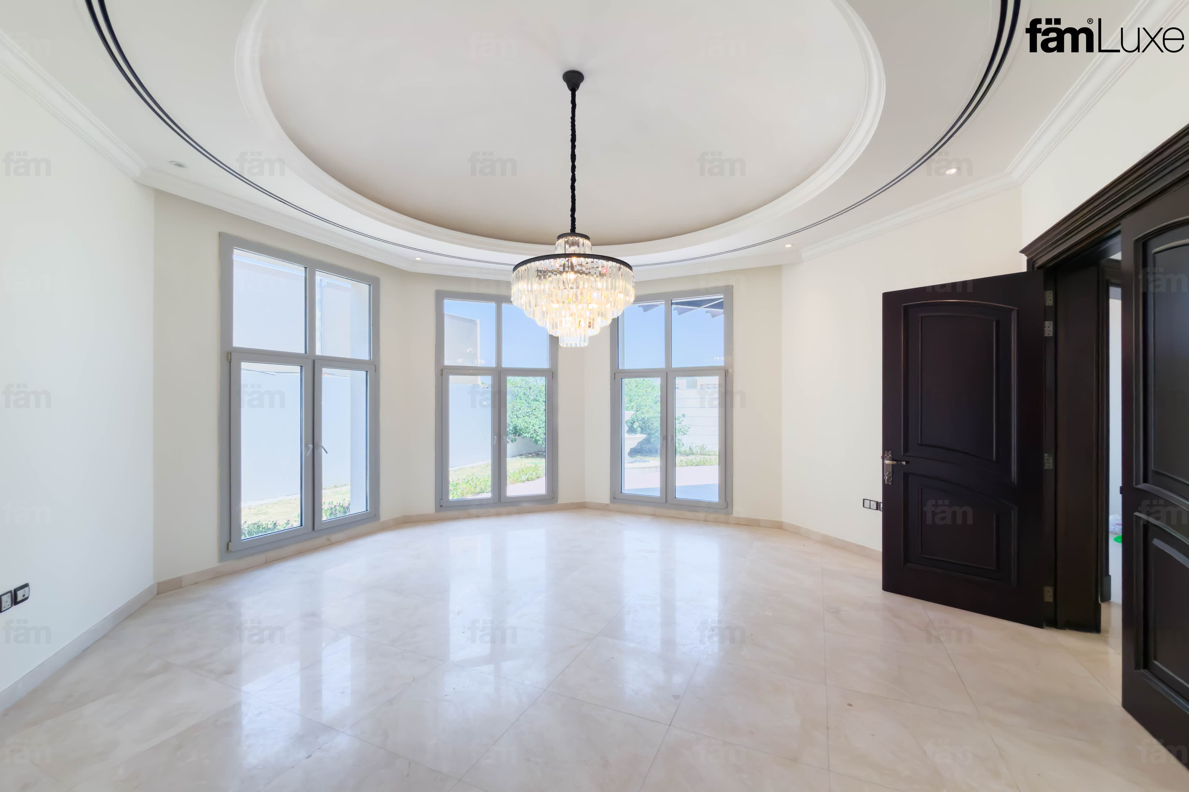 5 bedroom villa in Al Barsha South 1, photograph 5 of 20