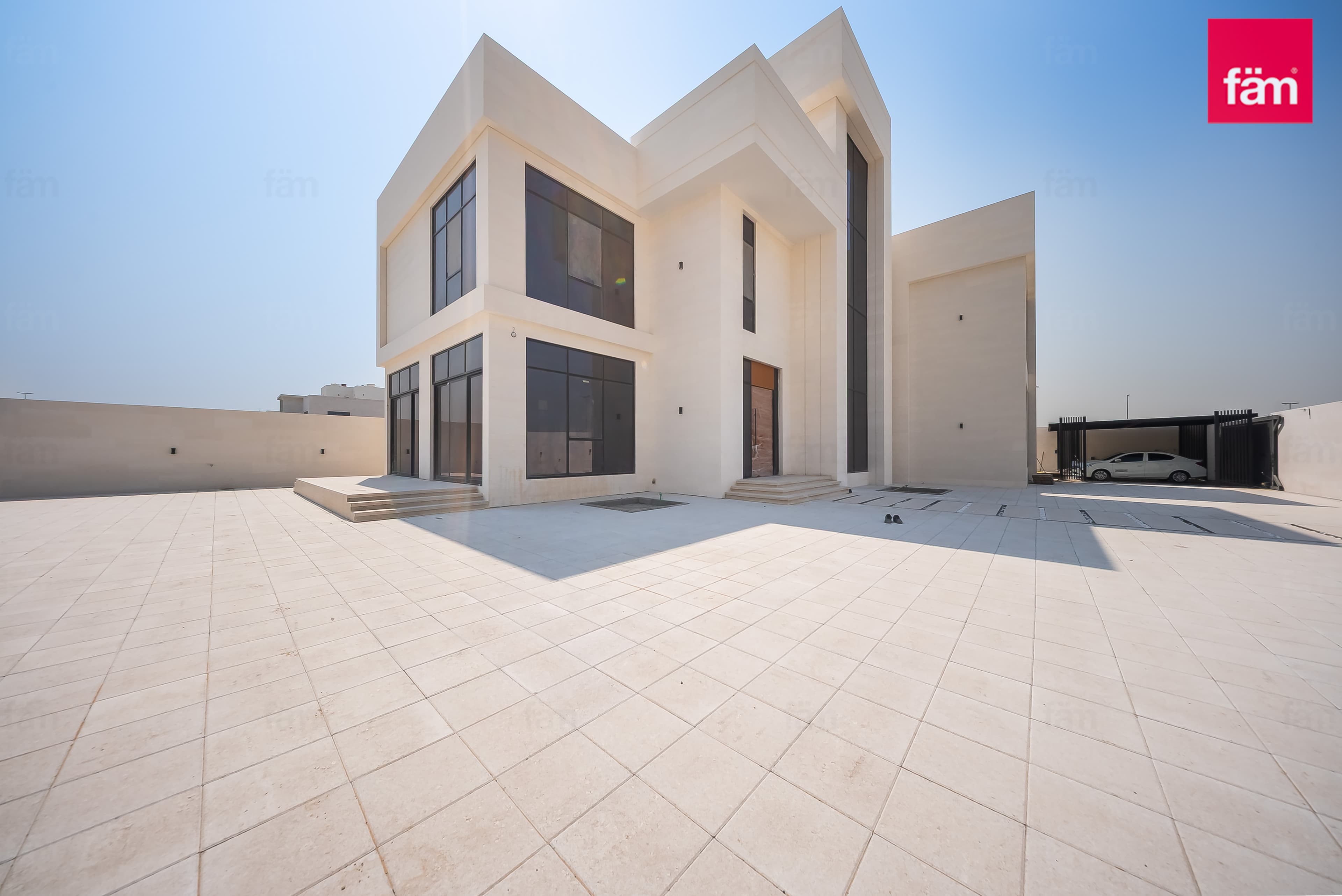 5 bedroom villa in Al Barsha South 1, photograph 3 of 20