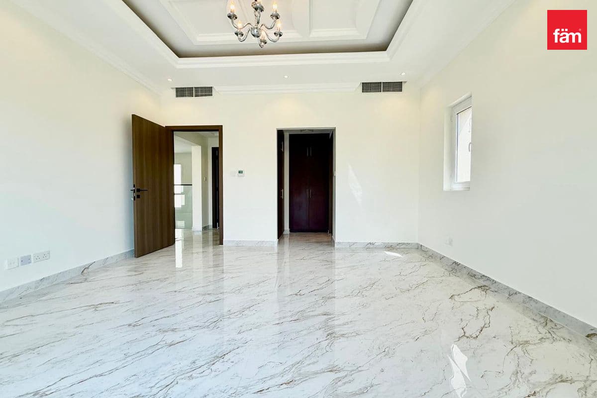5 bedroom villa in Al Barsha South 1, photograph 20 of 20