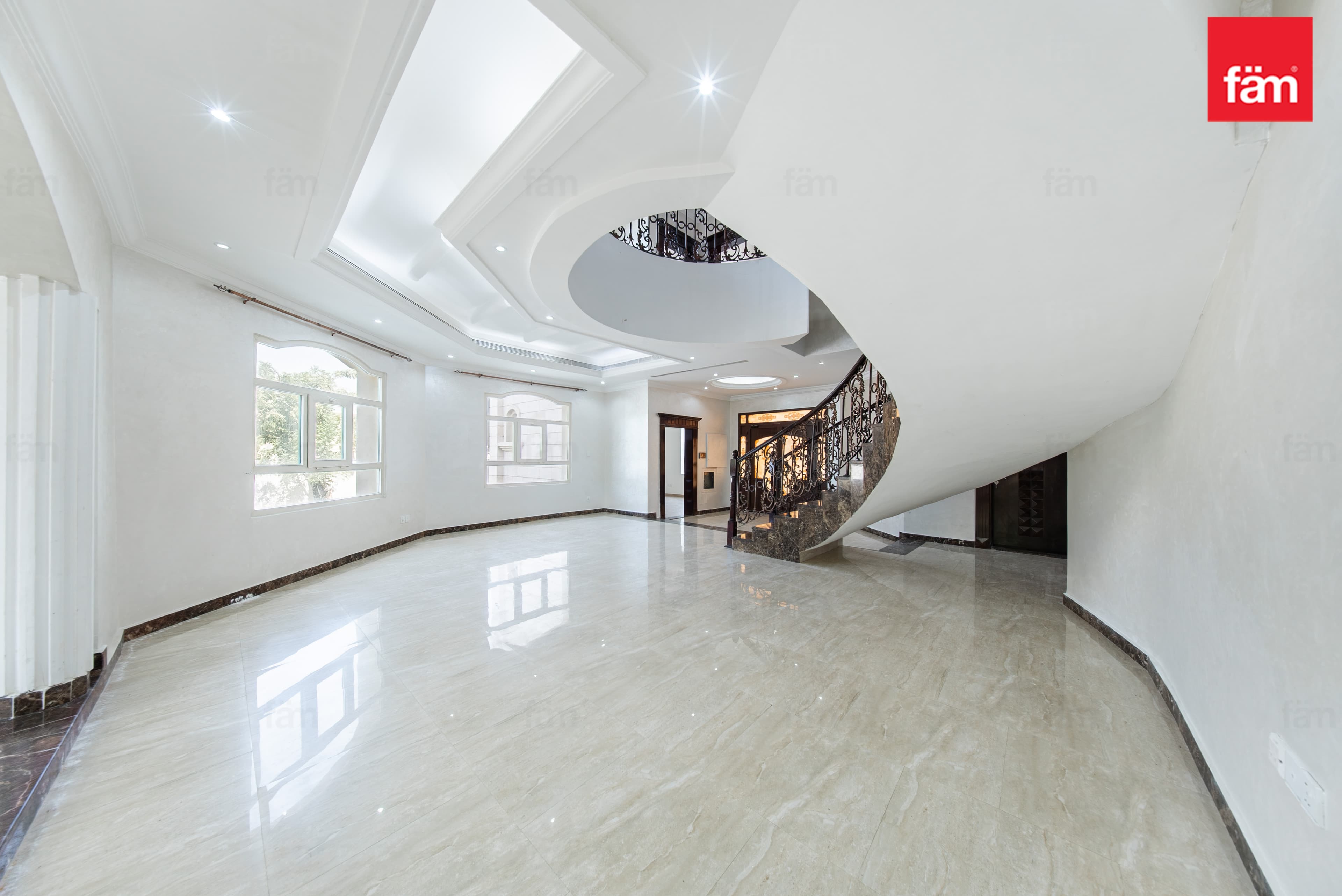 5 bedroom villa in Al Barsha South 1, photograph 17 of 20