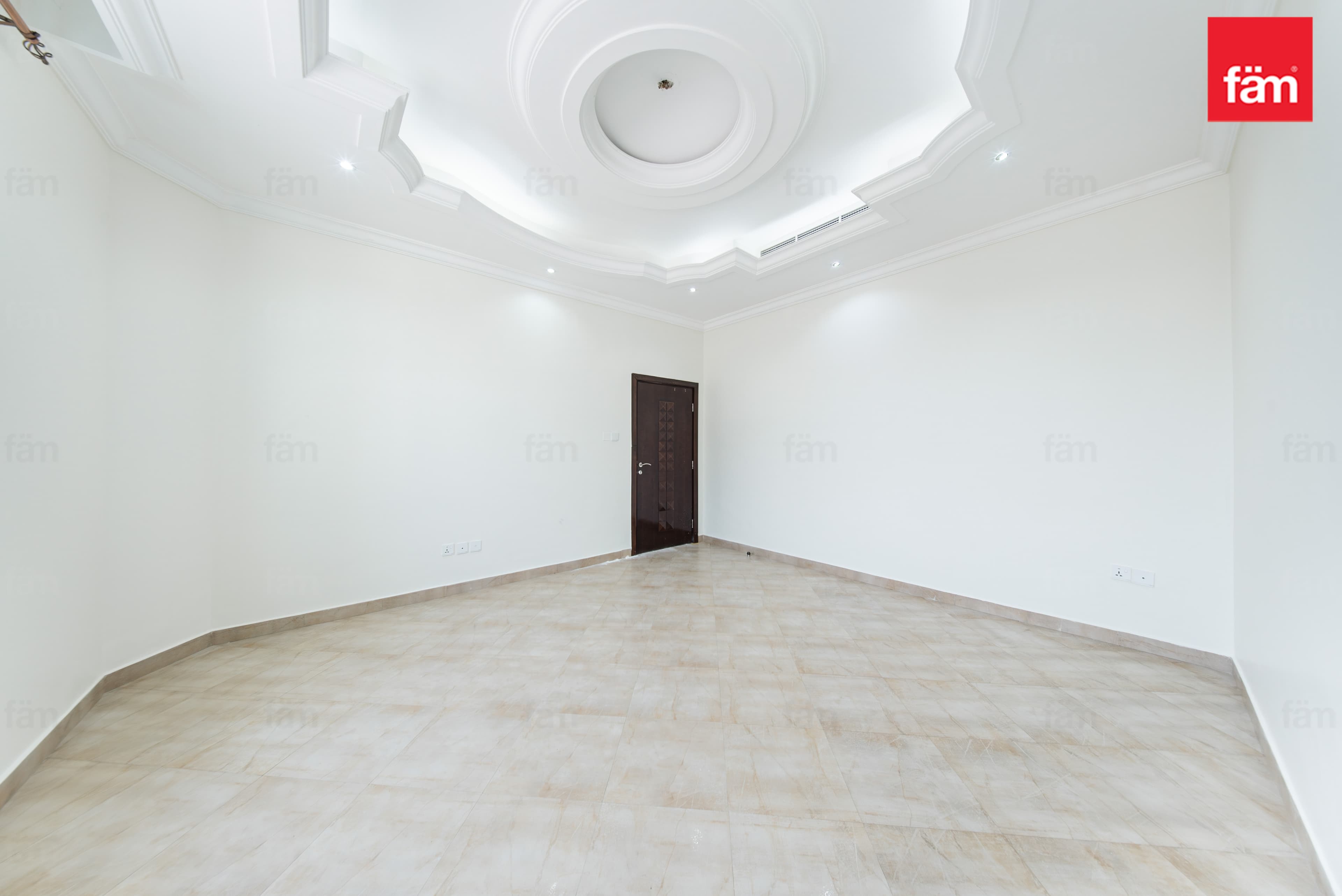 5 bedroom villa in Al Barsha South 1, photograph 8 of 20