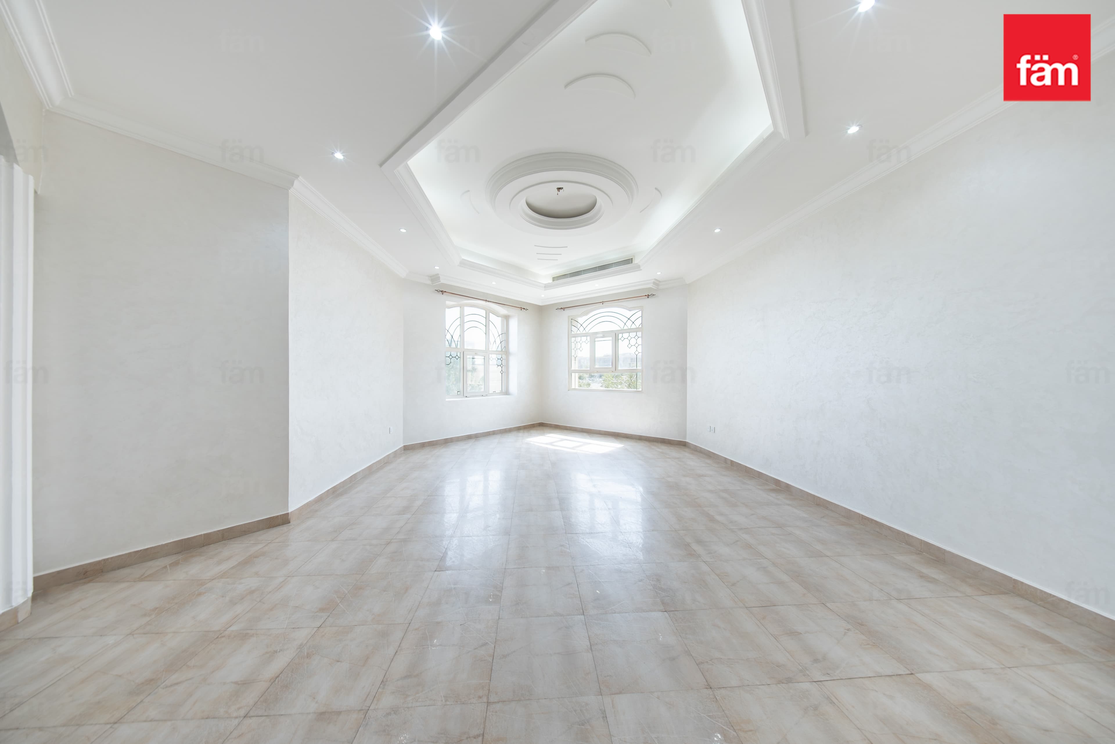 5 bedroom villa in Al Barsha South 1, photograph 10 of 20