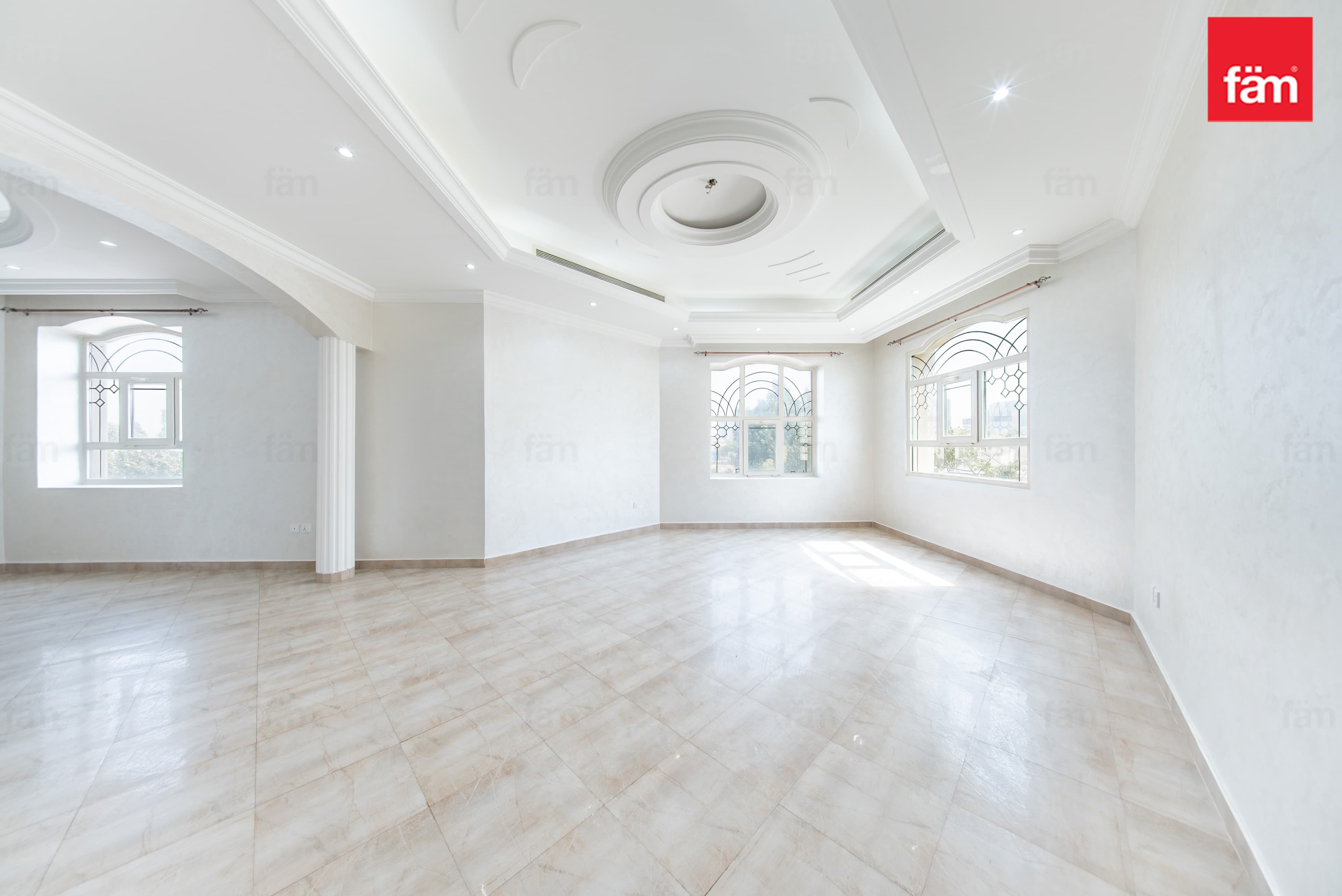 5 bedroom villa in Al Barsha South 1, photograph 14 of 20