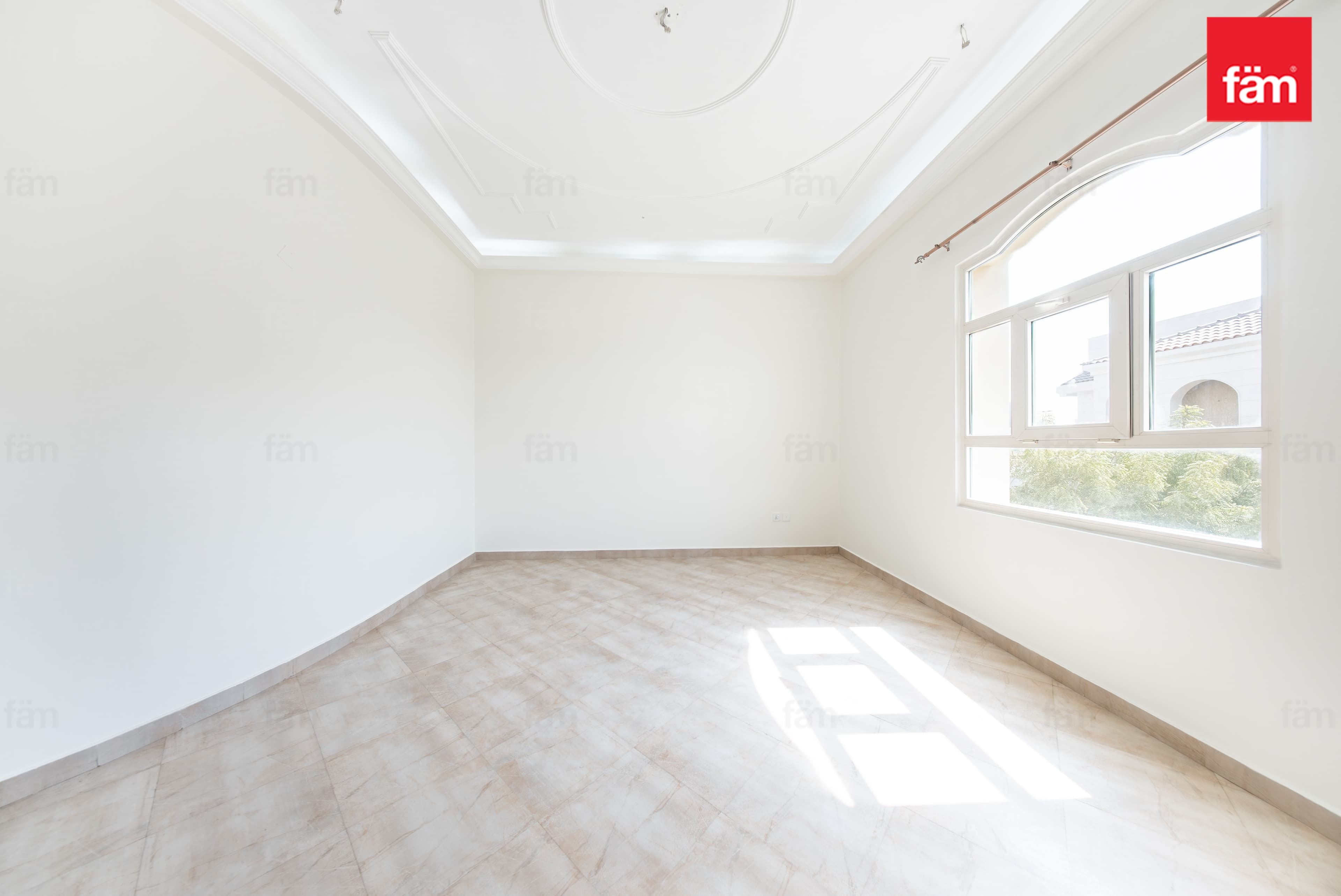 5 bedroom villa in Al Barsha South 1, photograph 6 of 20