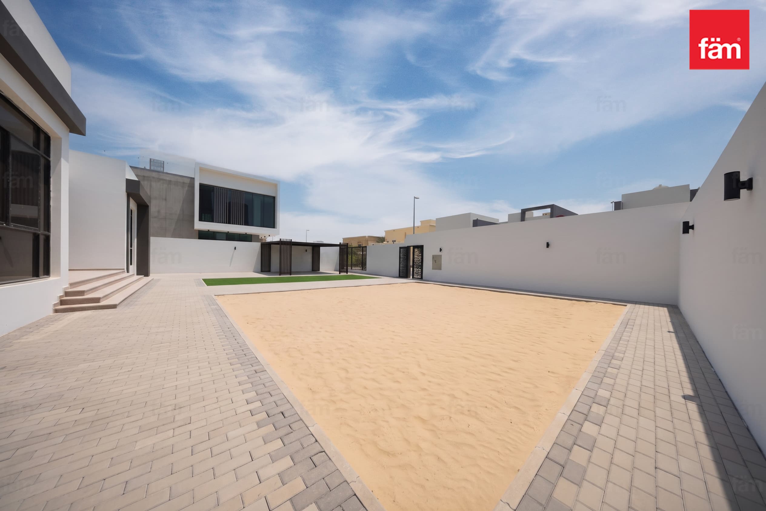 4 bedroom villa in Al Barsha South 2, photograph 13 of 20