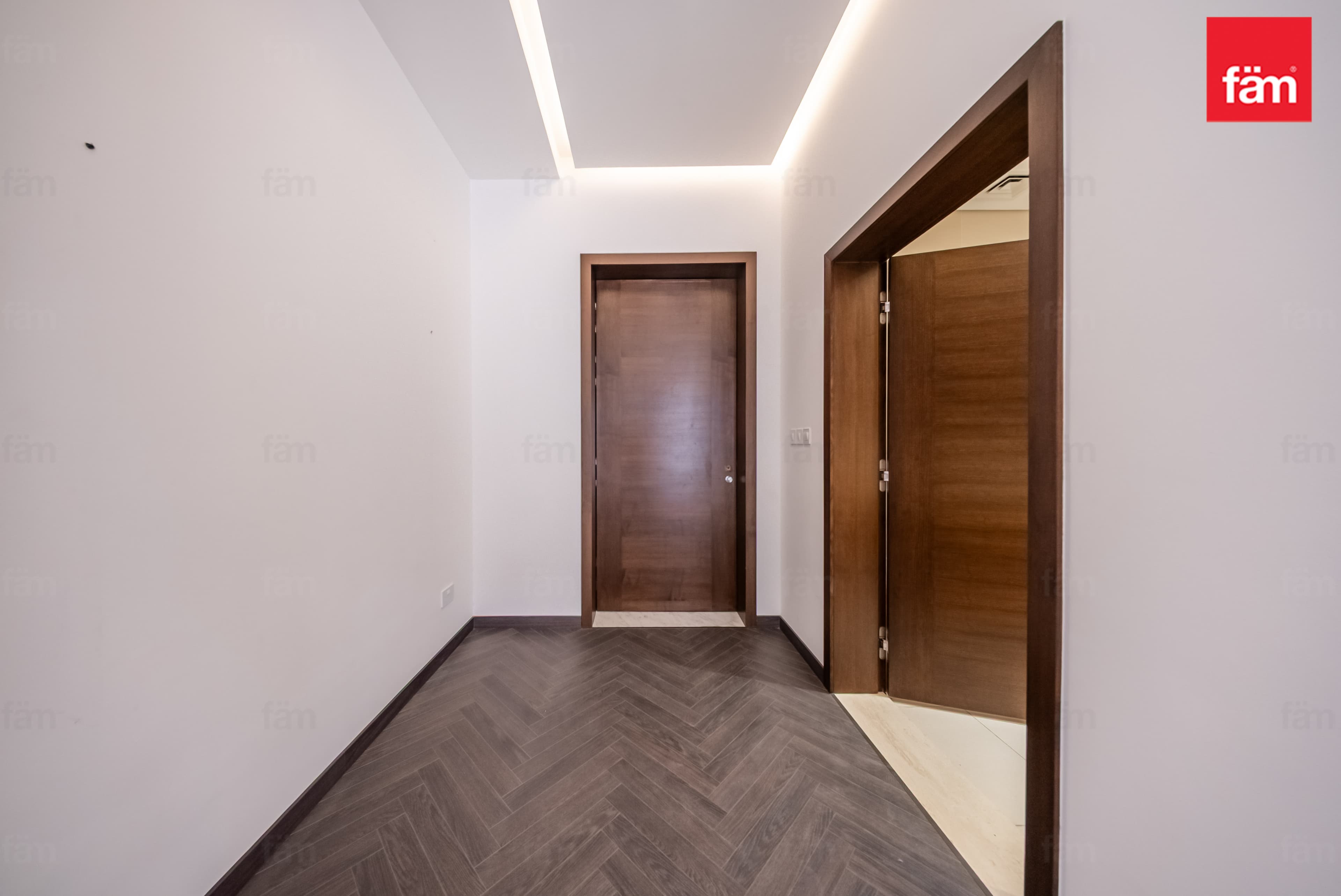 5 bedroom villa in Al Barsha South 2, photograph 13 of 20