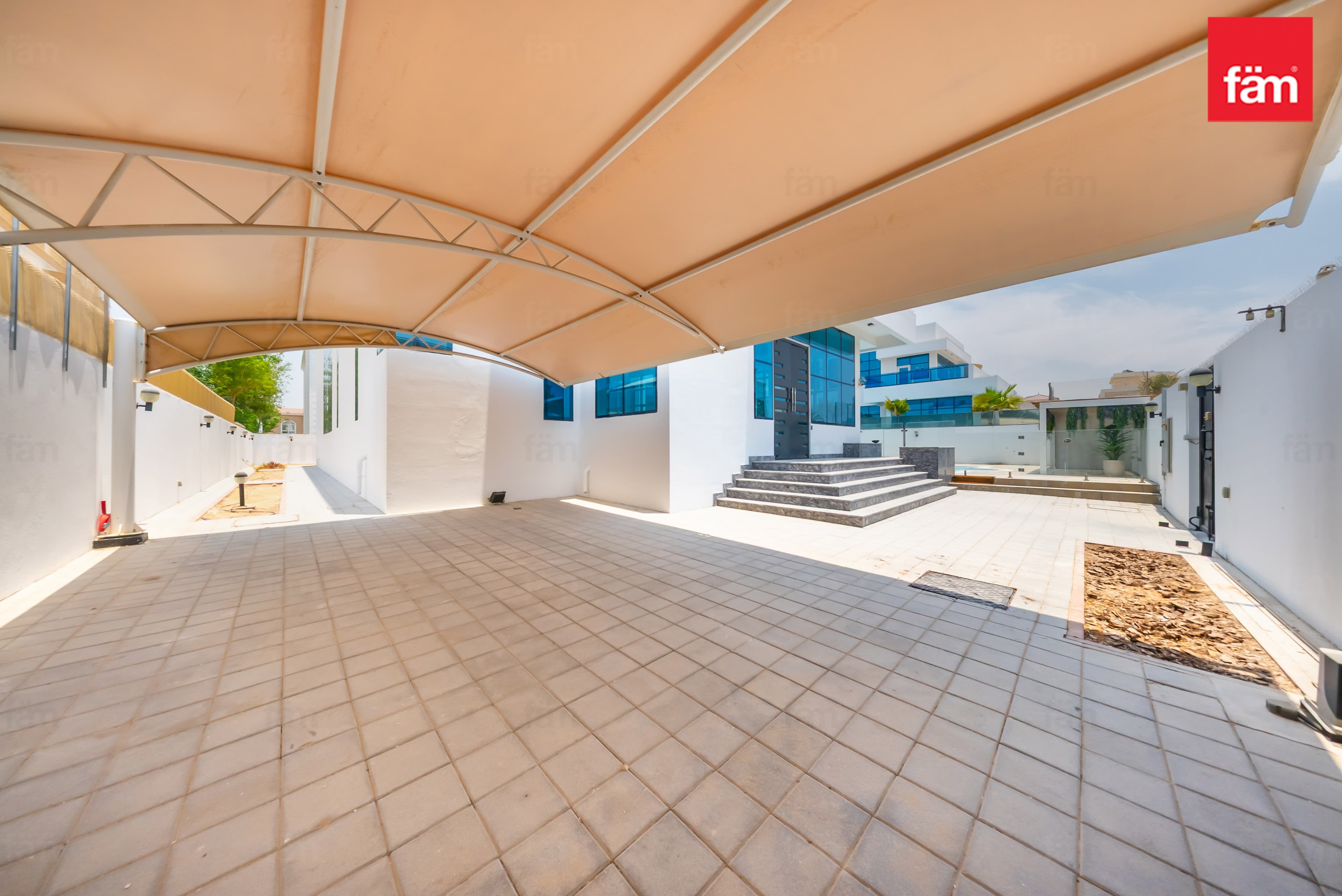5 bedroom villa in Al Barsha South 2, photograph 18 of 20