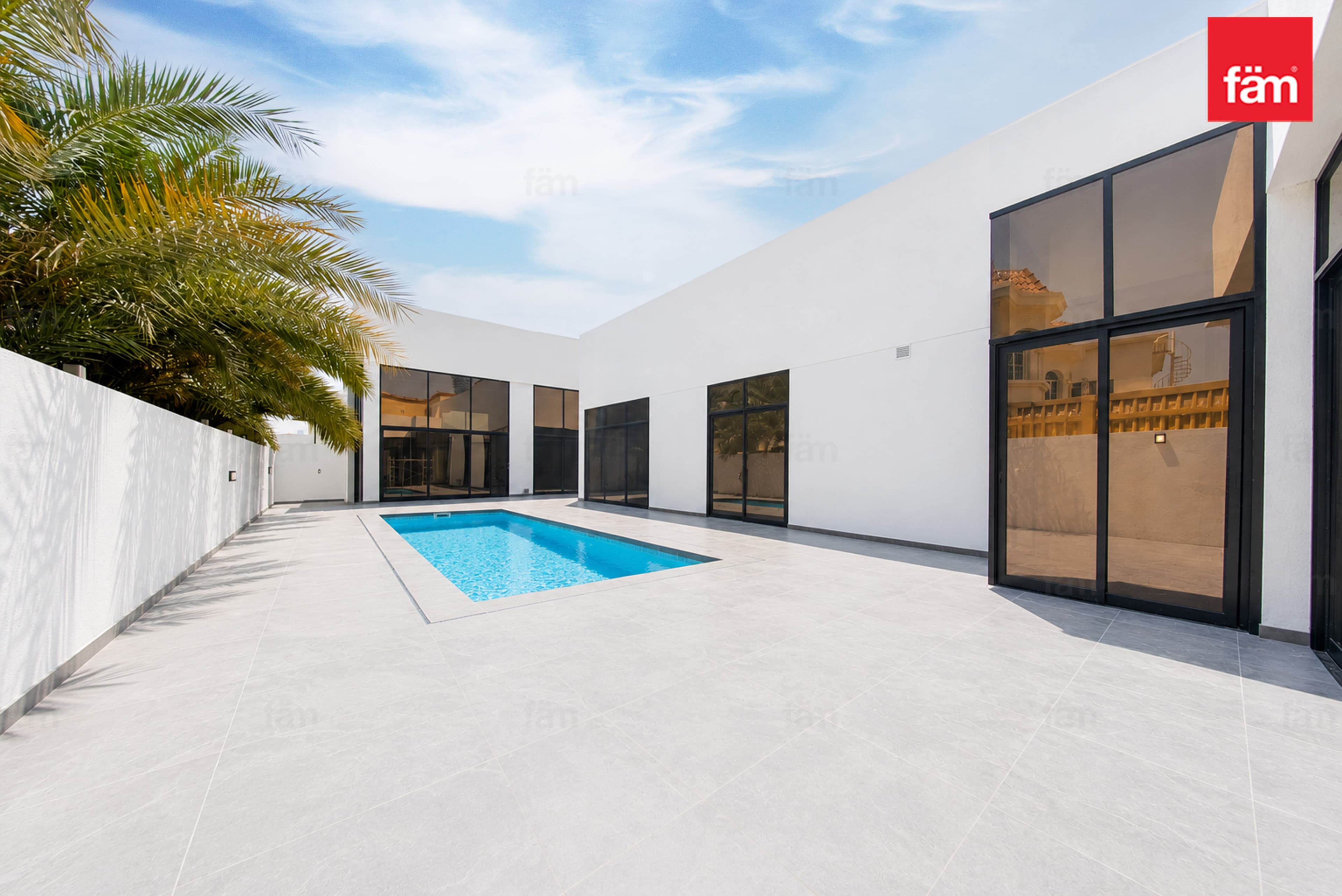 4 bedroom villa in Al Barsha South 2, photograph 6 of 20