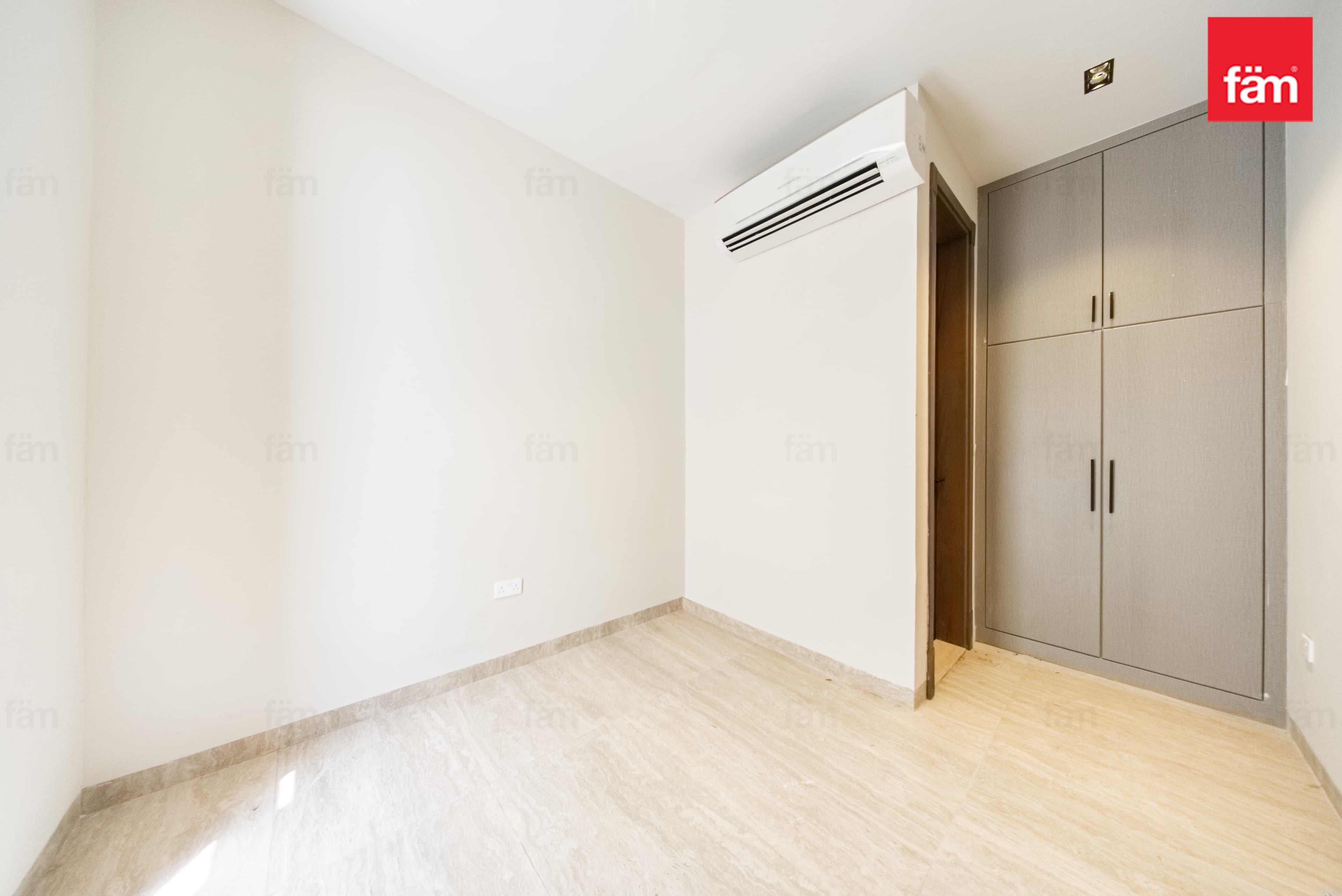 4 bedroom villa in Al Barsha South 2, photograph 16 of 20