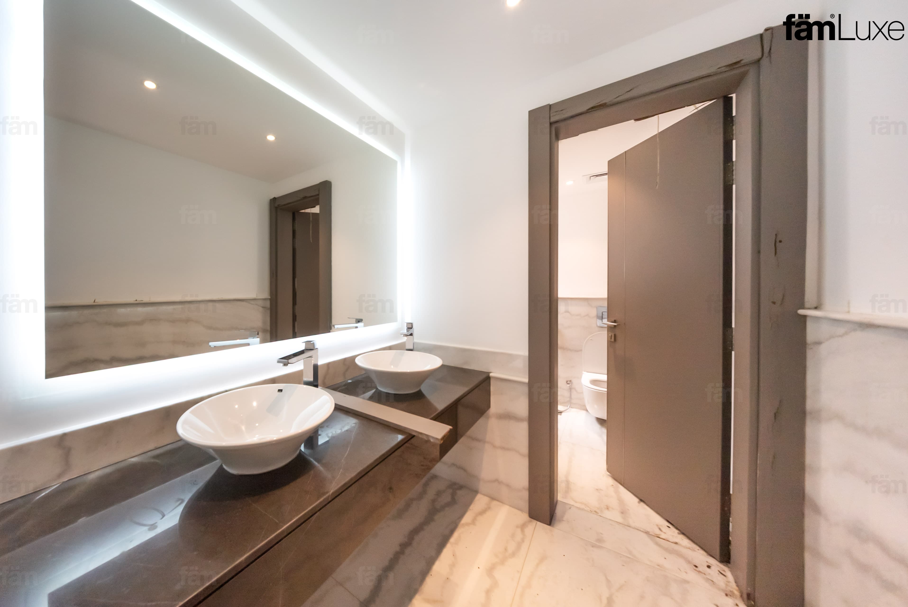 7 bedroom villa in Al Barsha South 2, photograph 15 of 20