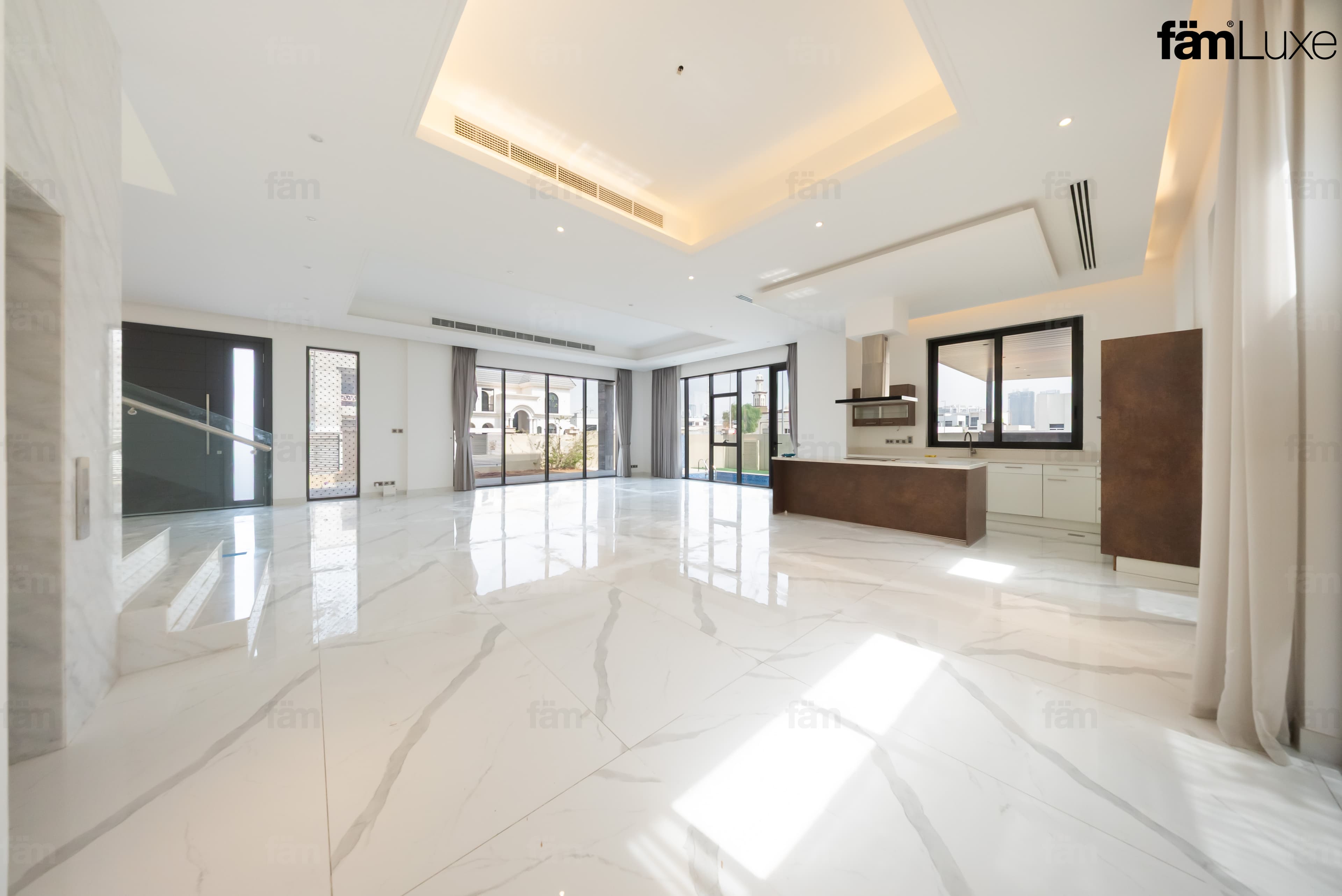 7 bedroom villa in Al Barsha South 2, photograph 13 of 20
