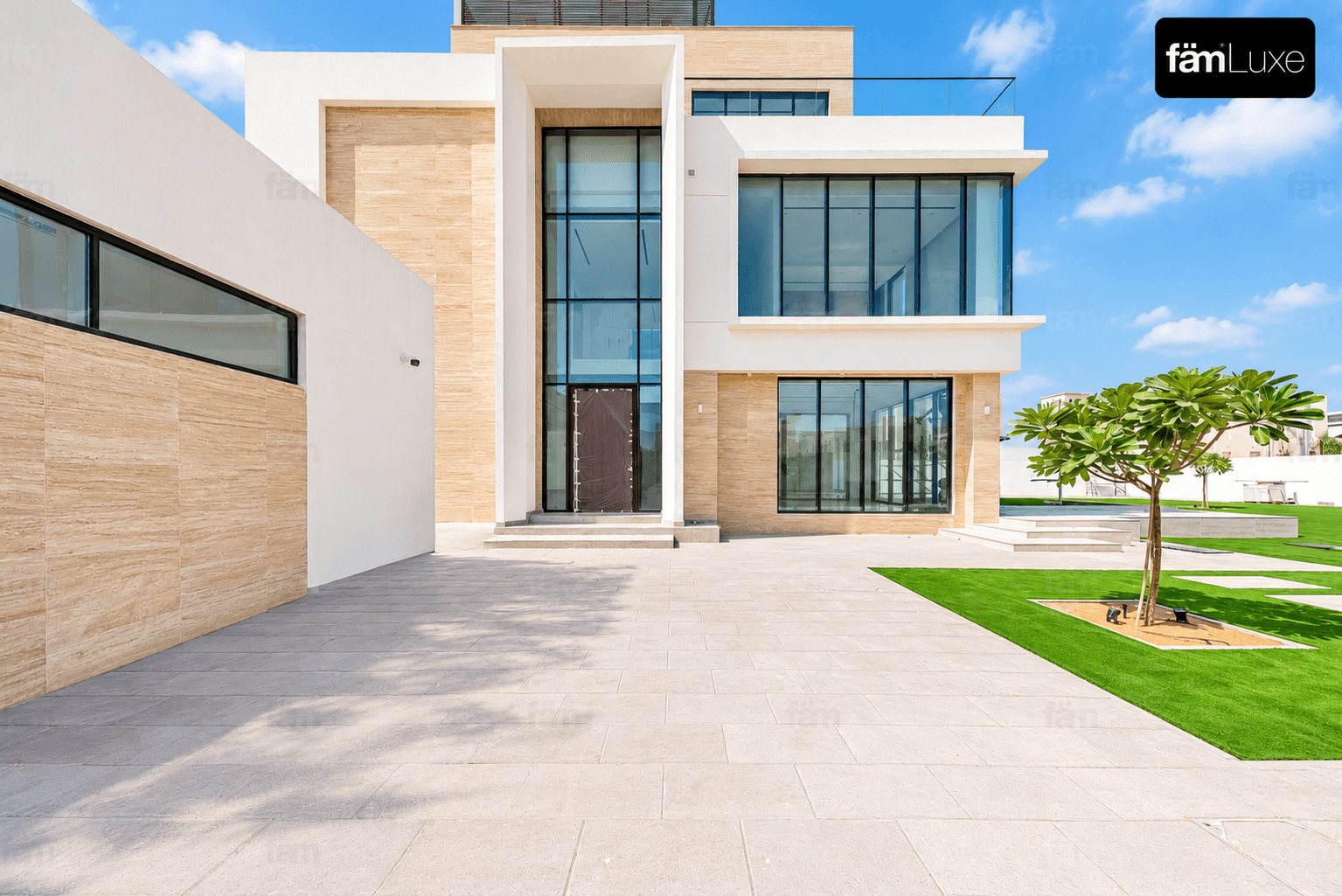 6 bedroom villa in Al Barsha South 2, photograph 2 of 18