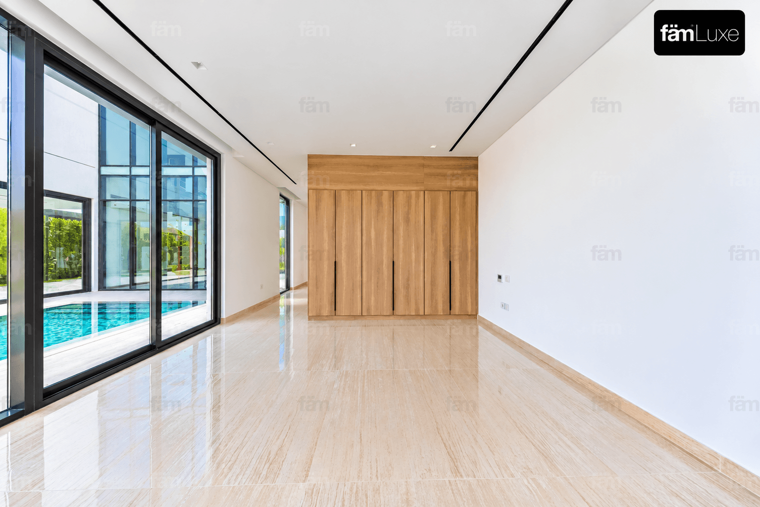 6 bedroom villa in Al Barsha South 2, photograph 3 of 18